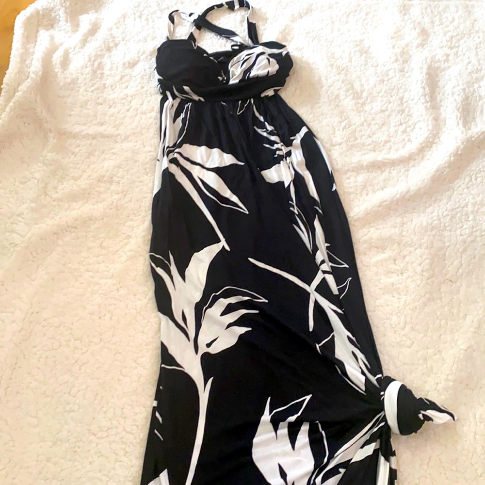 Beautiful, Sexy Maxi Dress!